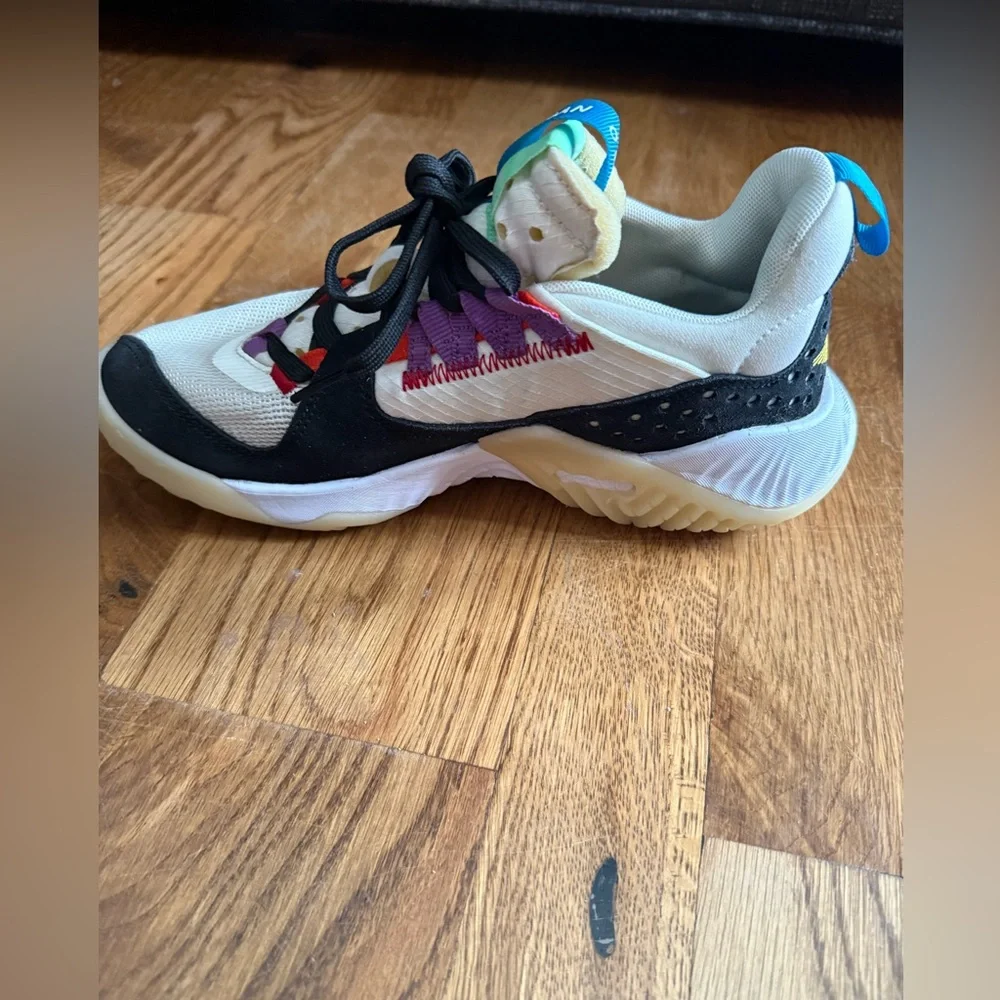 Nike. Jordan Delta SP 'Multi-Color'. Size 6.